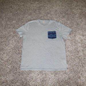 Hollister Men's Shirt Size Large